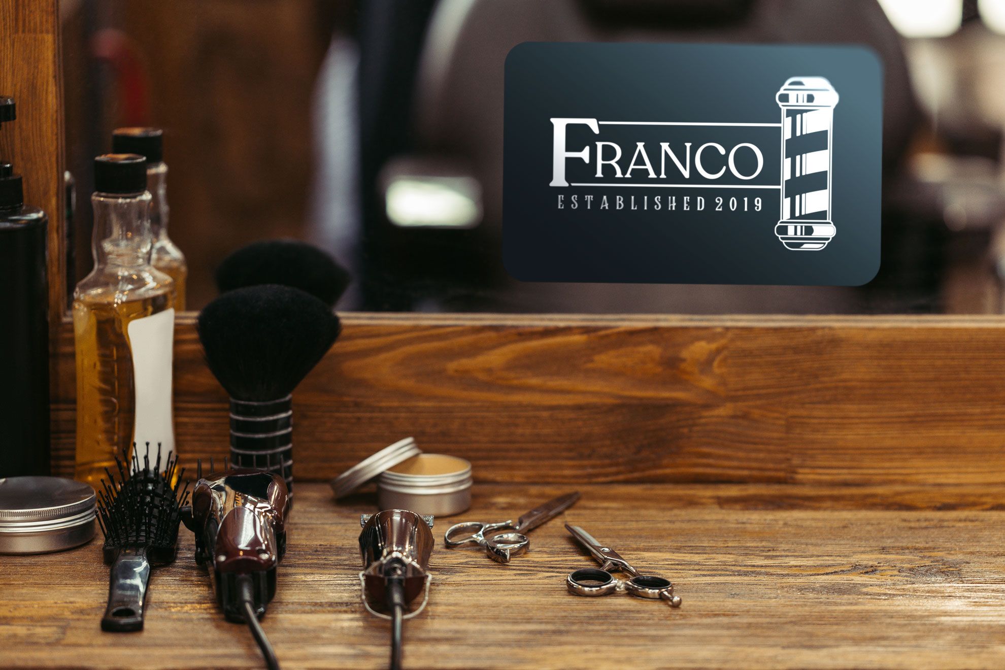 Adesivo commerciale personalizzato con logo e marchio FRANCO. Perfetto per personalizzare prodotti, imballaggi e materiali promozionali con design professionale. Adesivi stampati di alta qualità ideali per uso aziendale e commerciale.