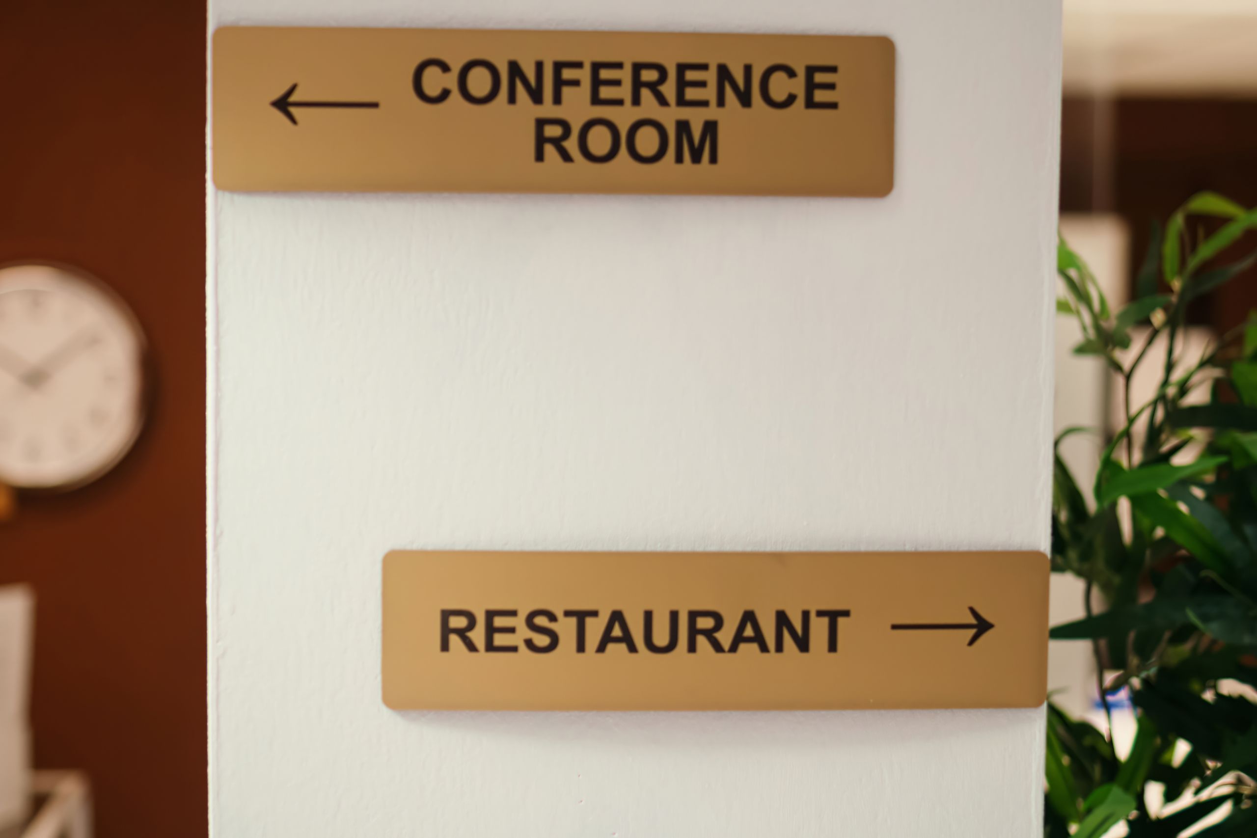 Cartelli Aziendali: Stampa Personalizzata Online: Cartelli aziendali personalizzati online con Sprint24! La tipografia online che semplifica la stampa di alta qualità e garantisce consegne certe.