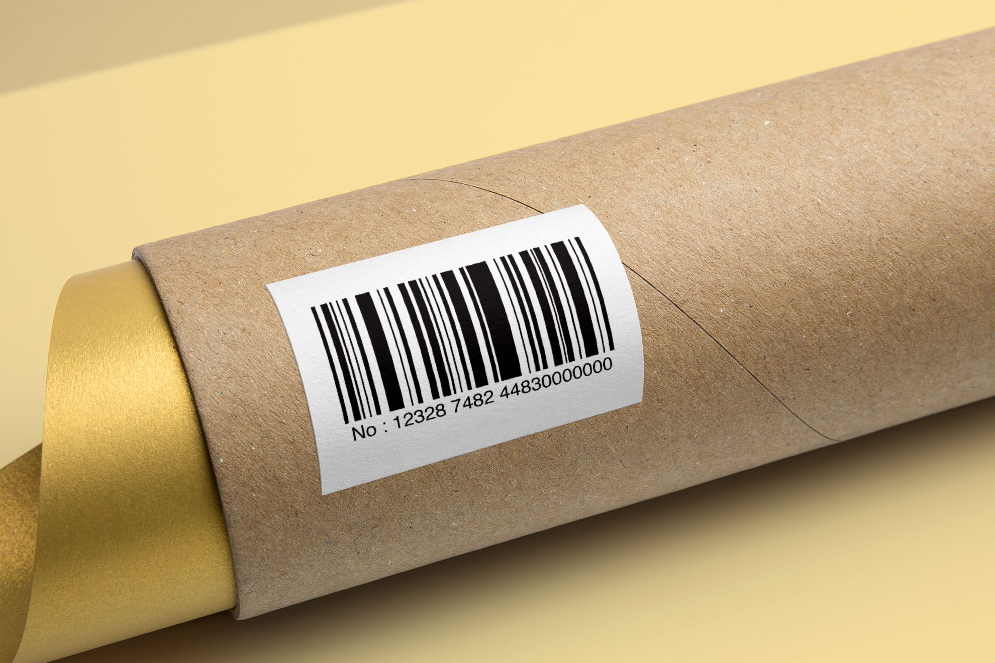 Etichette codici a barre personalizzate stampate su rotoli di carta kraft per l'imballaggio dei prodotti e la gestione dell'inventario. Il nostro servizio di stampa di codici a barre offre qualità elevata, scansione precisa e una presentazione professionale. Ideale per e-commerce, vendita al dettaglio e operazioni logistiche.
