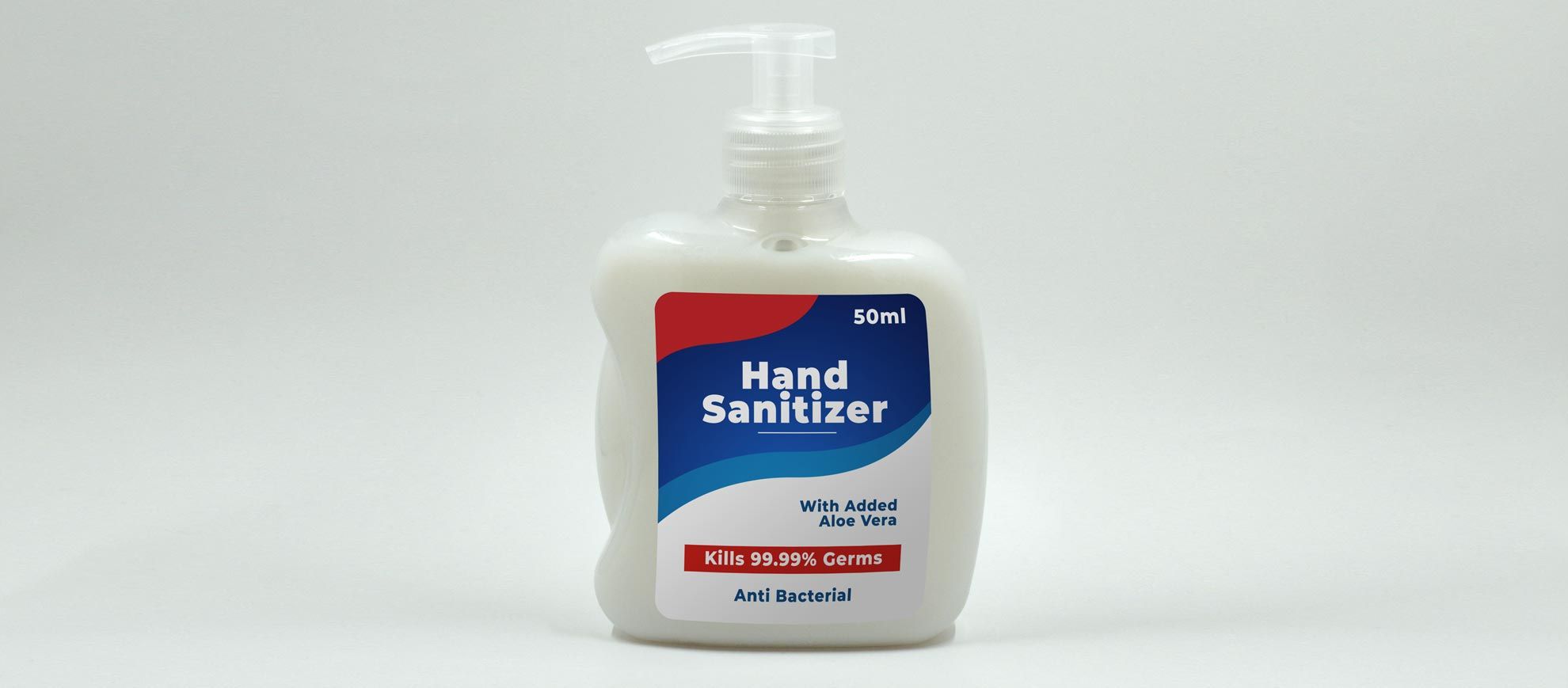 Un flacone di disinfettante 50ml con etichetta personalizzata stampata professionalmente e branding vivace. Questo esempio mostra come la stampa di etichette di qualità possa trasformare i prodotti standard in merchandise con marchio distintivo. Perfetto per le aziende che personalizzano il loro packaging prodotto con etichette personalizzate a colori interi e durevoli.