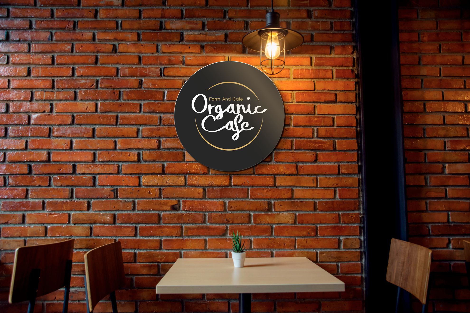 Questo esempio di pannello forex presenta un'insegna circolare personalizzata stampata per un caffè biologico montata su un muro in mattoni. I pannelli rigidi bianchi offrono una stampa ad alta risoluzione perfetta per la segnaletica commerciale, il branding e i display. Ideale per ristoranti e caffetterie che cercano soluzioni di segnaletica durevoli e professionali.