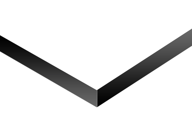 Bordatura nera: Applicazione di un bordo adesivo per finitura laterale di lastre stratificate piuma.