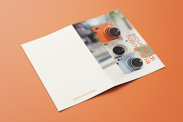 Design brochure pieghevoli A4 per cataloghi prodotti campagne promozionali e presentazioni. Sprint24.
