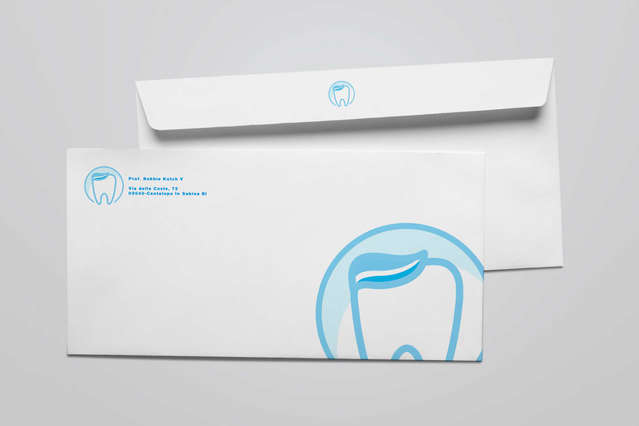 Buste studio dentistico bianche logo dente fronte e retro. Cancelleria medica personalizzata Sprint24.