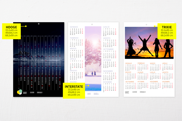 Sfoglia tre calendari poster 2026 personalizzabili con design tecnologico moderno, stile minimalista rosa sfumato e temi familiari. Ogni calendario da parete presenta diversi layout e palette di colori disponibili per la personalizzazione. Scegli il tuo calendario poster annuale preferito dalle opzioni di Sprint24.