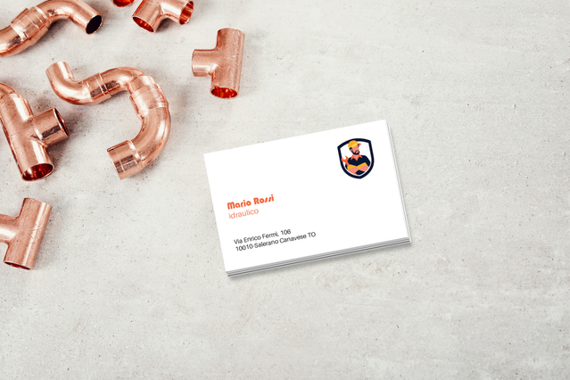 Carte di visita personalizzate idraulici su carta bianca professionale per networking. Sprint24.