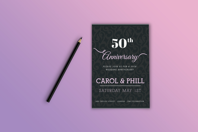 Cartoncino d'invito elegante perfetto per celebrare il 50° anniversario su carta di qualità premium. Personalizzabile con i nomi della coppia e la data dell'evento per un annuncio prestigioso - ideale per stampare i vostri inviti.