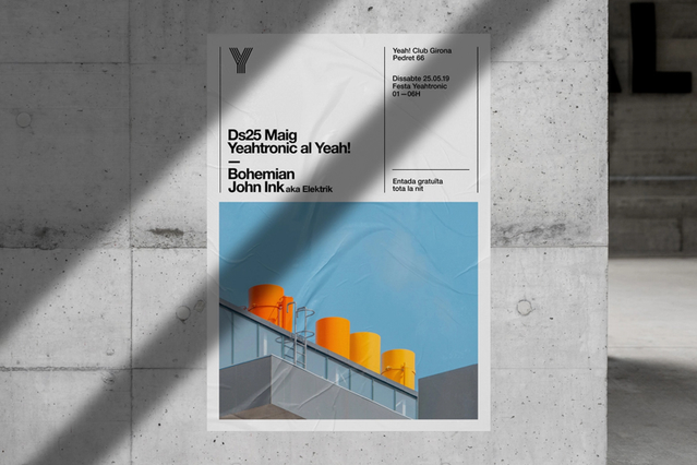 Questo manifesto geometrico moderno presenta un design contemporaneo con tipografia audace e blocchi di colore sorprendenti. Perfetto per uffici, gallerie ed eventi, questo modello di manifesto 70x100 combina un'estetica minimalista con un impatto visivo professionale. Personalizzabile al tuo marchio, stampato su materiali di alta qualità per display durevoli e accattivanti.