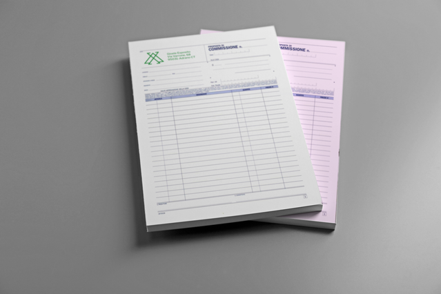 Moduli di copia commissione stampati personalizzati per tracciare le commissioni di vendita e gli ordini con precisione professionale. Ideali per i team di vendita e le operazioni aziendali, questi documenti personalizzati offrono stampe di alta qualità su carta resistente. Ricevi moduli commissione premium a prezzi accessibili con sconti fino al 40%.