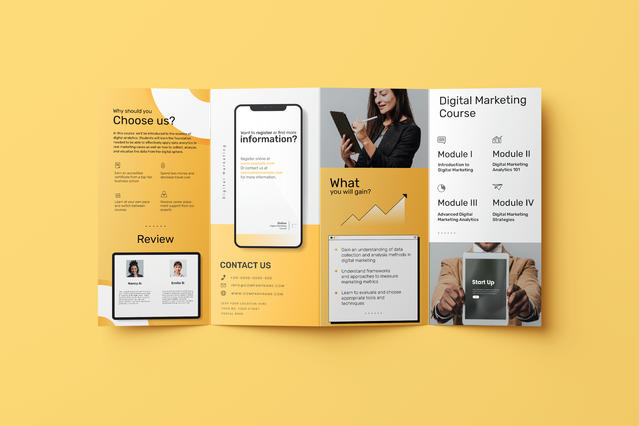 Un pieghevole a 4 ante completamente aperto giallo e bianco per un 'Digital Marketing Course' con quattro pannelli di moduli, mockup di telefono, donna con tablet, testimonianze e sezione Contatti. I pieghevoli a 4 ante personalizzati offrono ampio spazio per contenuto strutturato, pacchetti di servizi e offerte promozionali — ideali per centri di formazione, agenzie marketing e istituti educativ…