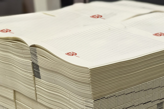 Quaderni premium impilati rilegatura a dorso aperto per quaderni personalizzati e merchandising. Sprint24.