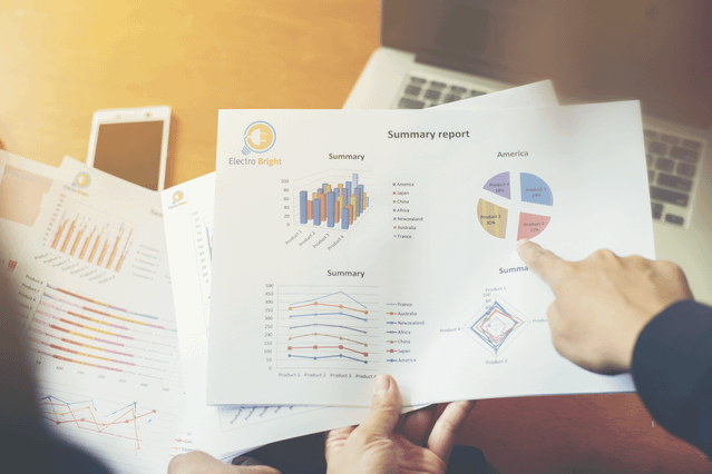 Stampa rapporti commerciali personalizzati e documenti di analisi con Sprint24! La nostra stampa di alta qualità dà vita alle tue visualizzazioni di dati con grafici, diagrammi e relazioni di sintesi professionali. Perfetto per dirigenti, presentazioni e comunicazioni con gli stakeholder.