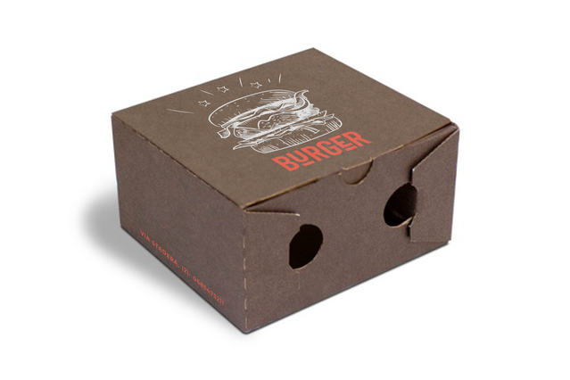 Una scatola da asporto burger in cartone kraft scuro chiusa con fori per le dita, illustrazione hamburger disegnata a mano e branding 'BURGER' rosso in grassetto stampato sul coperchio. Ideale per hamburgerie, fast food e food truck che cercano scatole da asporto brandizzate in cartone riciclabile che mantengono la qualità del cibo durante la consegna e creano un'impressione di brand forte ad ogn…