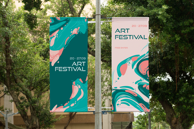I vivaci banner pubblicitari da esterno offrono un impatto visivo sorprendente per il commercio al dettaglio e la promozione aziendale. Questi materiali promozionali stampati professionalmente presentano colori e design accattivanti che attirano l'attenzione dei clienti. I banner stampati durevoli e innovativi di Sprint24 combinano un'estetica audace con un'efficacia pratica in esterno.