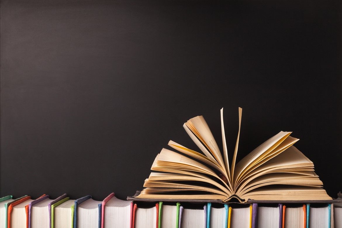 Come creare una copertina perfetta per la stampa: Hai scritto un libro, sei pronto per la stampa, ma manca ancora la copertina? Realizzala su Sprint24, dove potrai personalizzarla scegliendo materiale e formato! Come creare una copertina perfetta per la stampa: Hai scritto un libro, sei pronto per la stampa, ma manca ancora la copertina? Realizzala su Sprint24, dove potrai personalizzarla scegliendo materiale e formato!