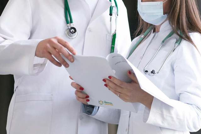 Cartelline per Referti Medici Personalizzate: Stampa Online: La stampa di cartelline per referti medici non può mancare all’interno di uno studio medico. Utili per conservare esami, lastre o certificati, su Sprint24 puoi…