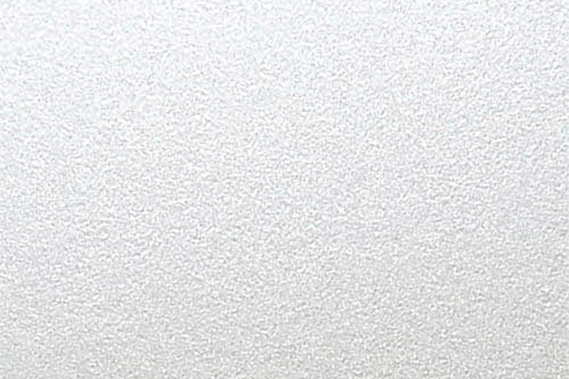 Sirio Pearl Ice White, strip, taglio quadro: Cartoncino naturale colorato certificato FSC. Superficie liscia perlescente. Produttore: Fedrigoni